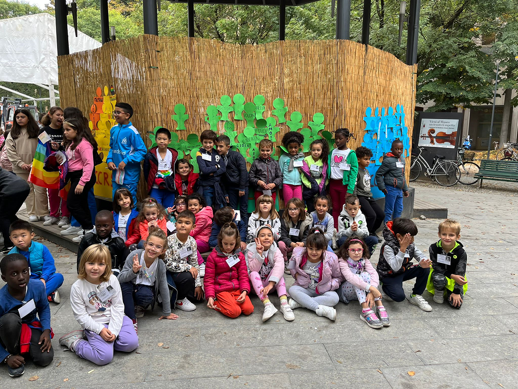 bambini in marcia per la pace